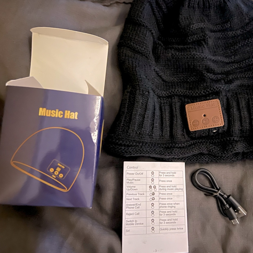 Bluetooth Music Beanie Black